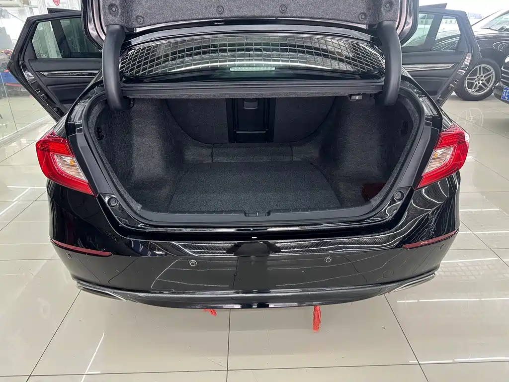 Honda Accord 2021 — фото 15