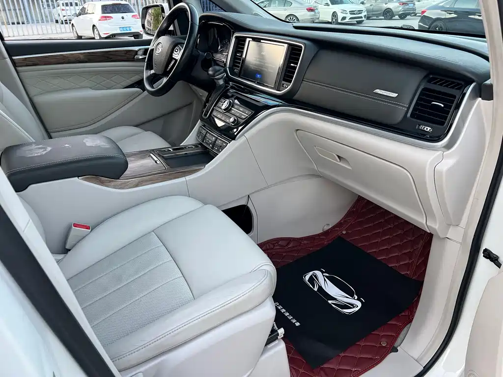 GAC Motor Trumpchi M8 2018 — фото 9