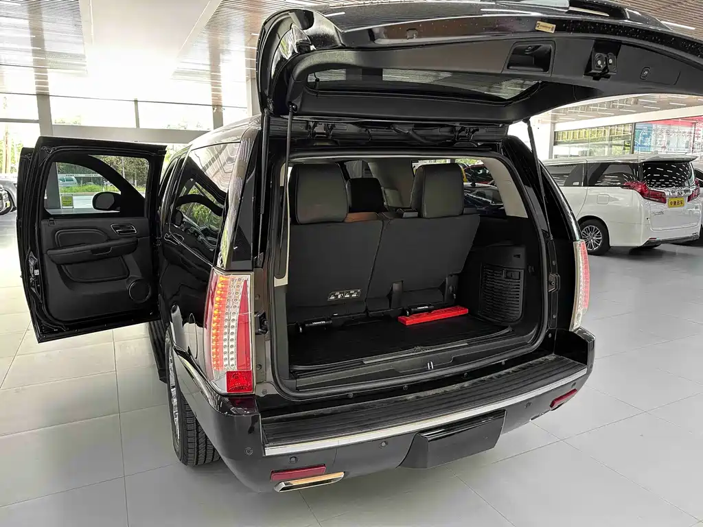 Cadillac Escalade 2014 — фото 14
