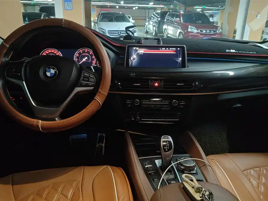 BMW X6 2015 — фото 12