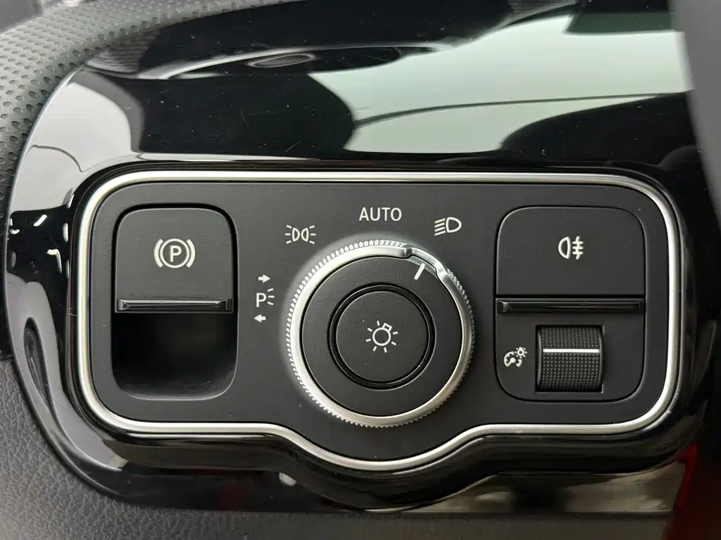 Mercedes-Benz A-Class 2023 — фото 19