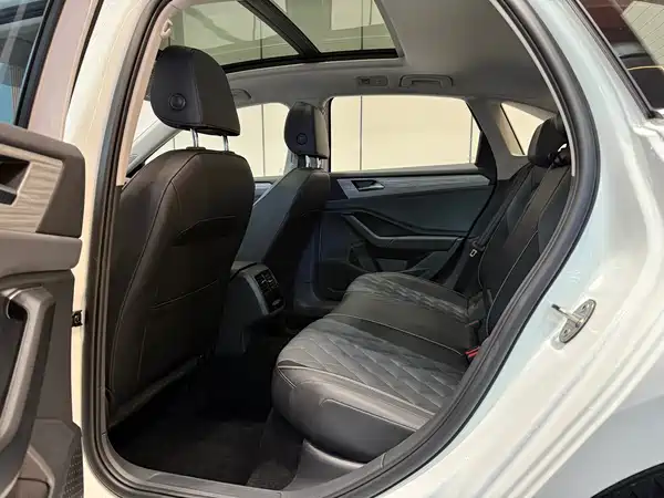 Volkswagen Sagitar 2024