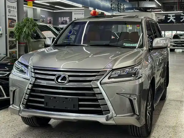 Lexus LX 2016