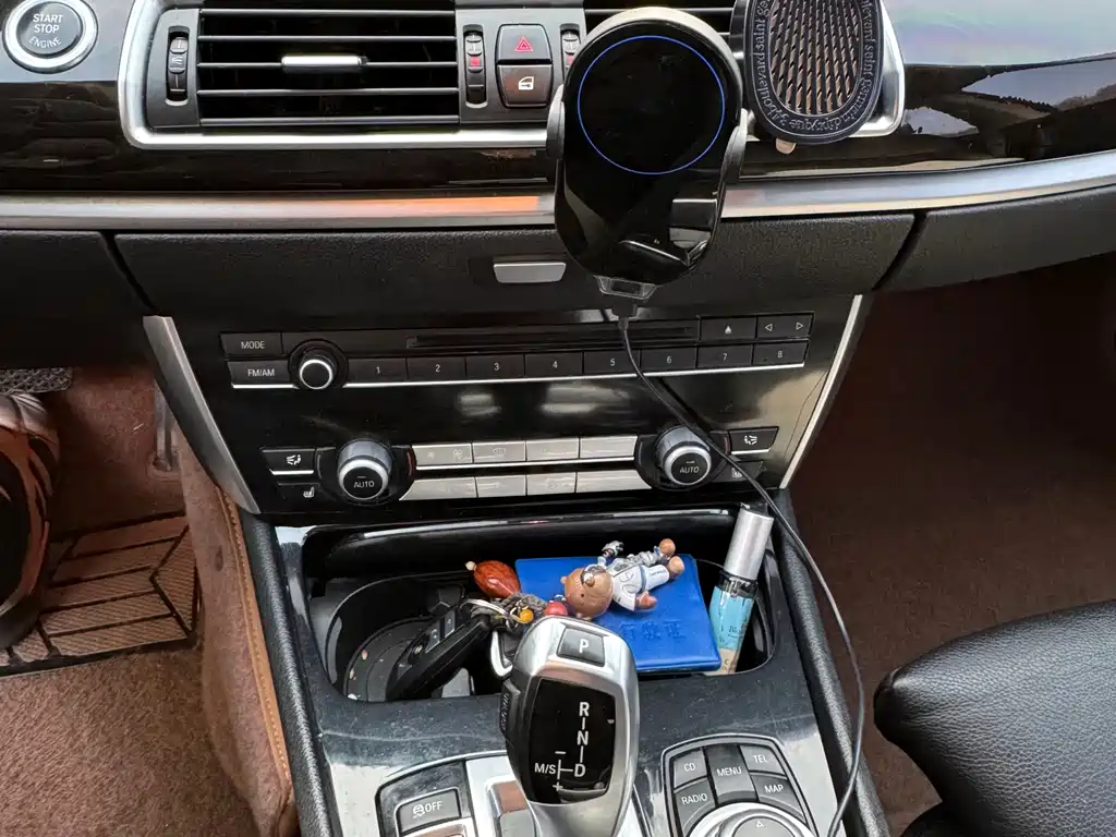 BMW 5 Series GT 2012 — фото 12