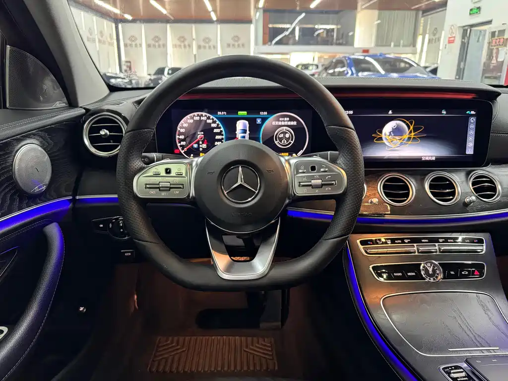 Mercedes-Benz E-Class 2019 — фото 15