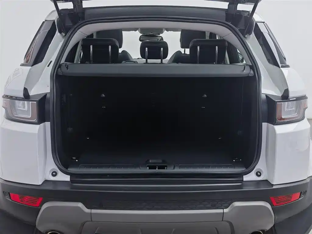 Land Rover Evoque 2018 — фото 16