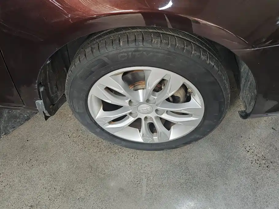 Geely Emgrand 2016