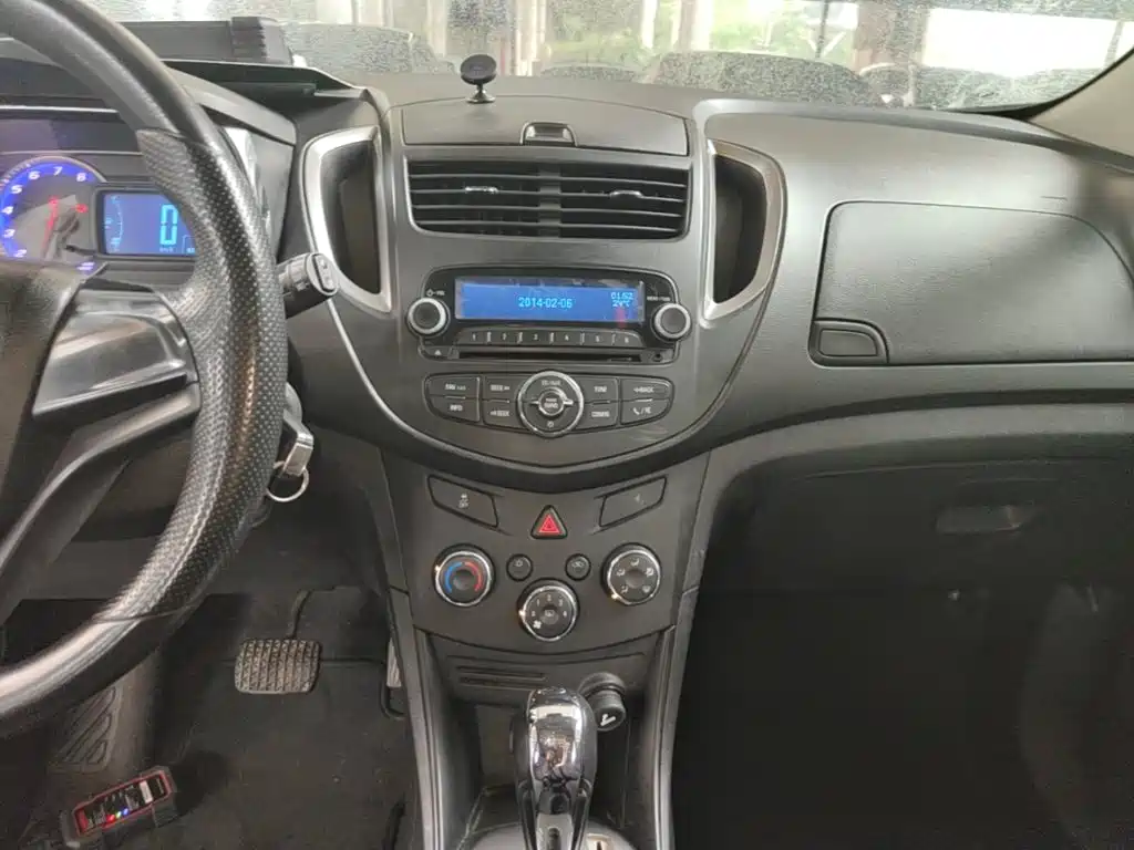 Chevrolet Trax 2015 — фото 13