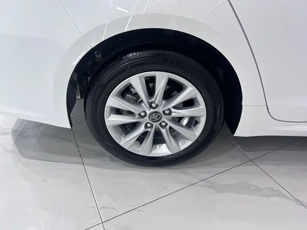 Toyota Corolla 2023 — фото 19