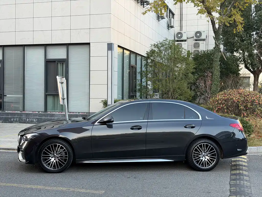 Mercedes-Benz C-Class 2022