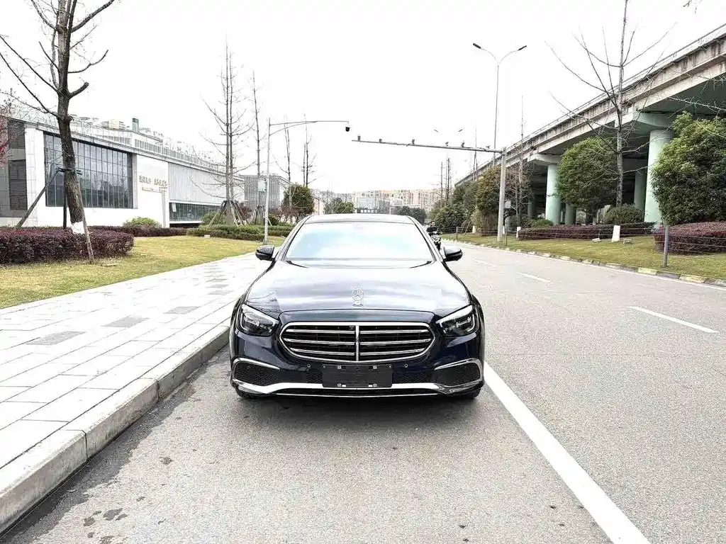 Mercedes-Benz E-Class 2022