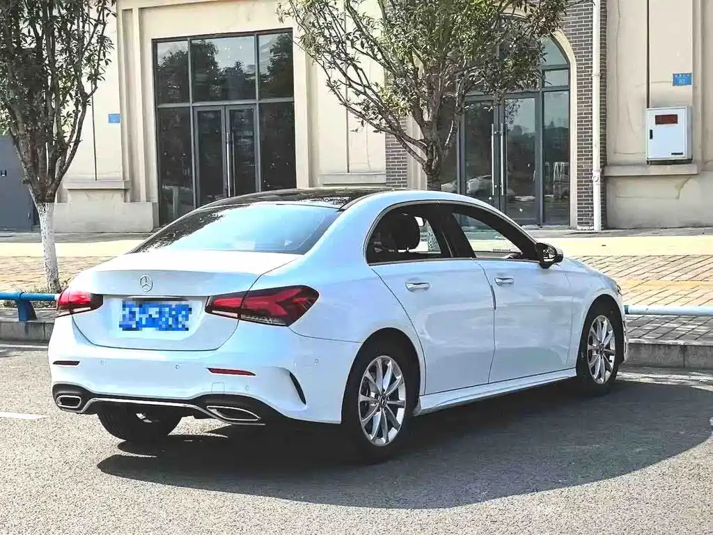 Mercedes-Benz A-Class 2021 — фото 14
