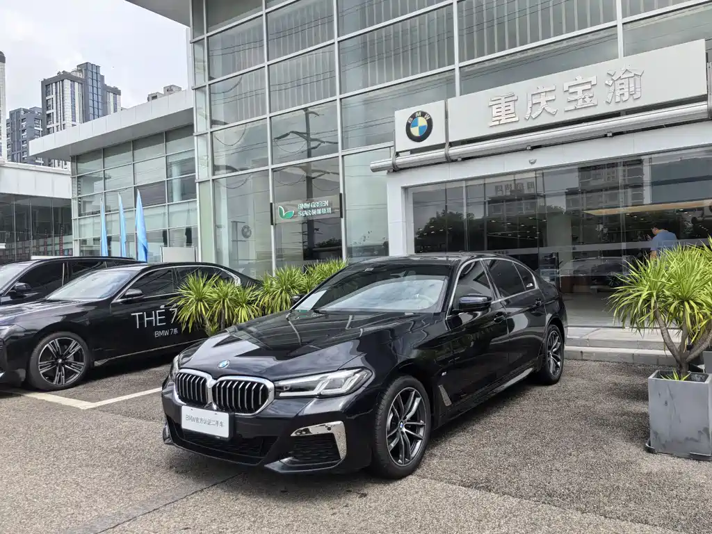 BMW 5 Series 2023 — фото 1
