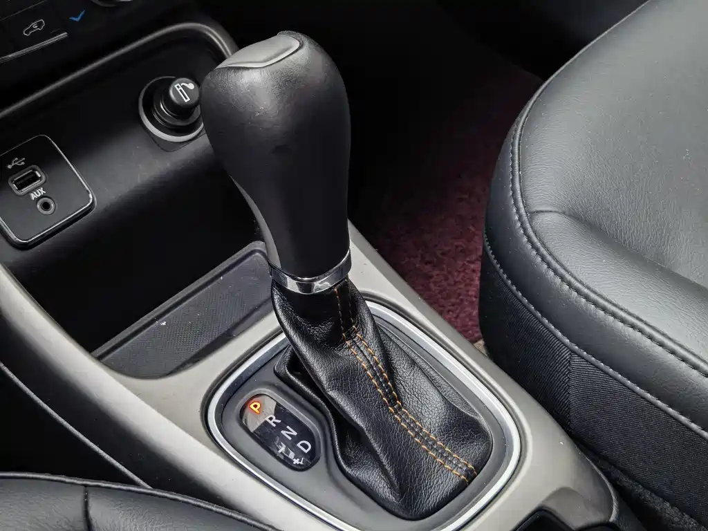 Jeep Compass 2018 — фото 17