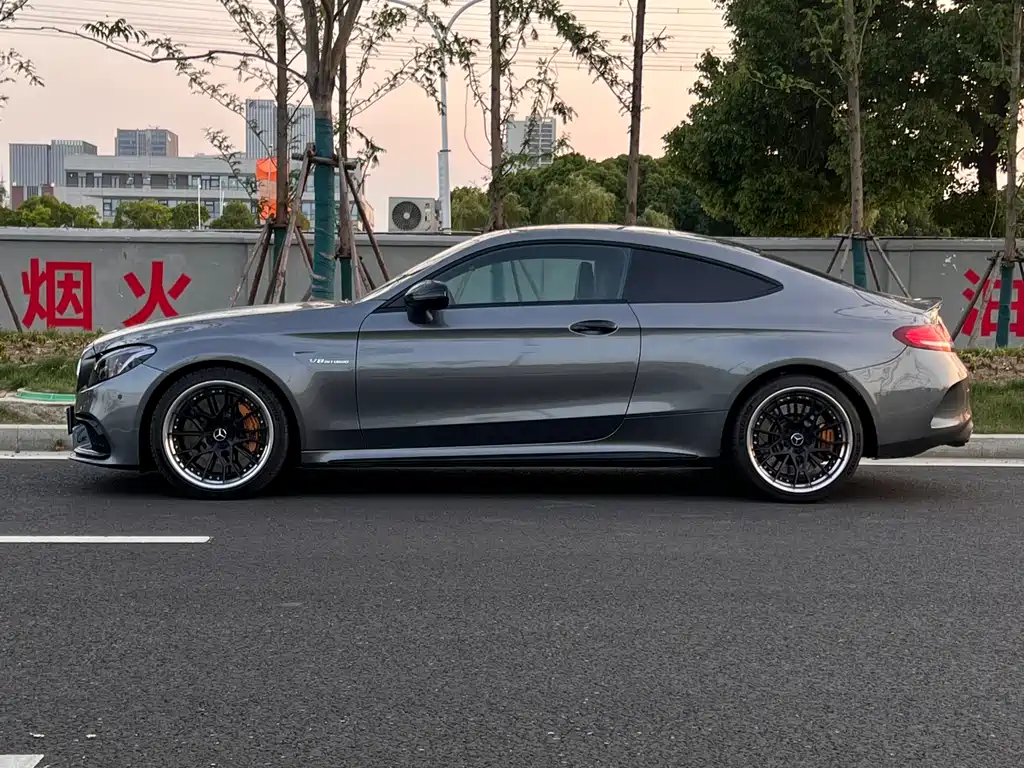 Mercedes-Benz C-Class AMG 2018 — фото 4