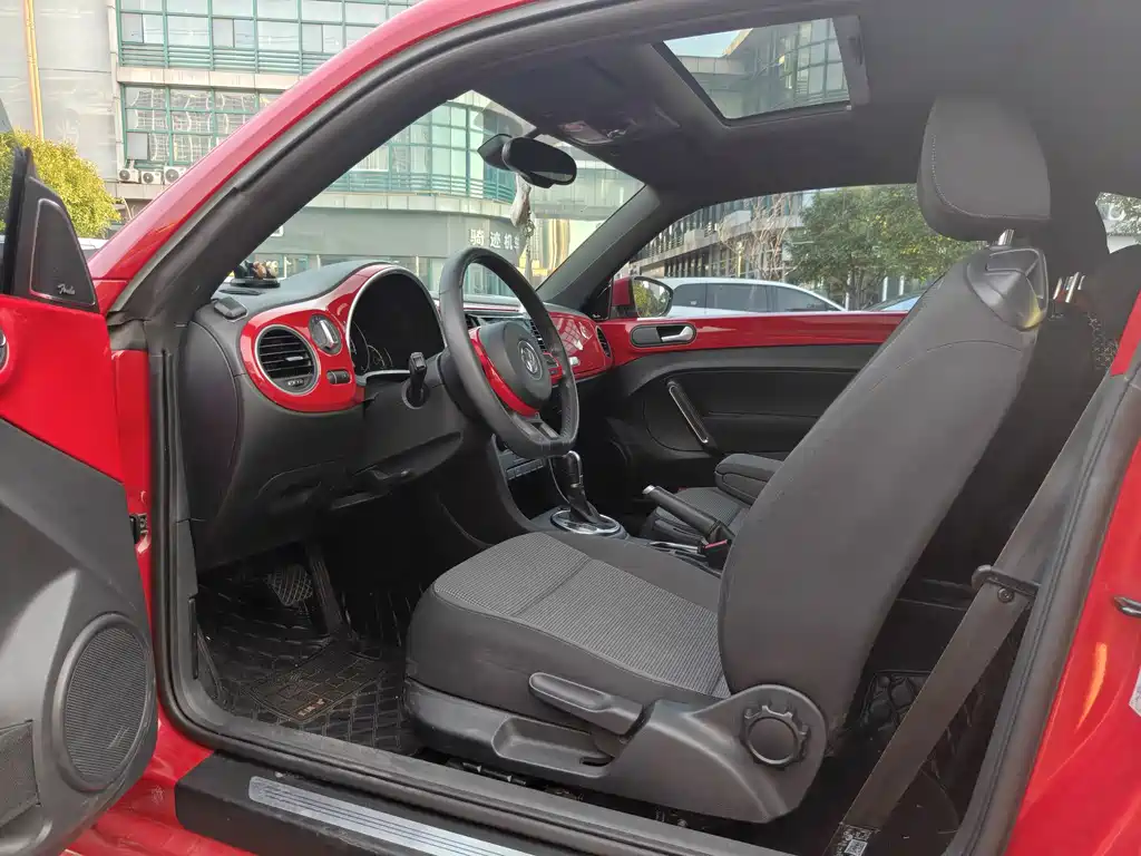 Volkswagen Beetle 2016