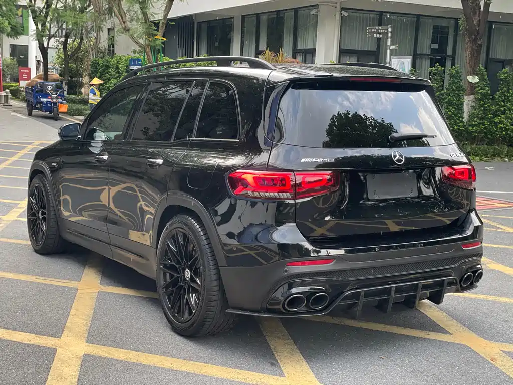 Mercedes-Benz GLB AMG 2022 — фото 4