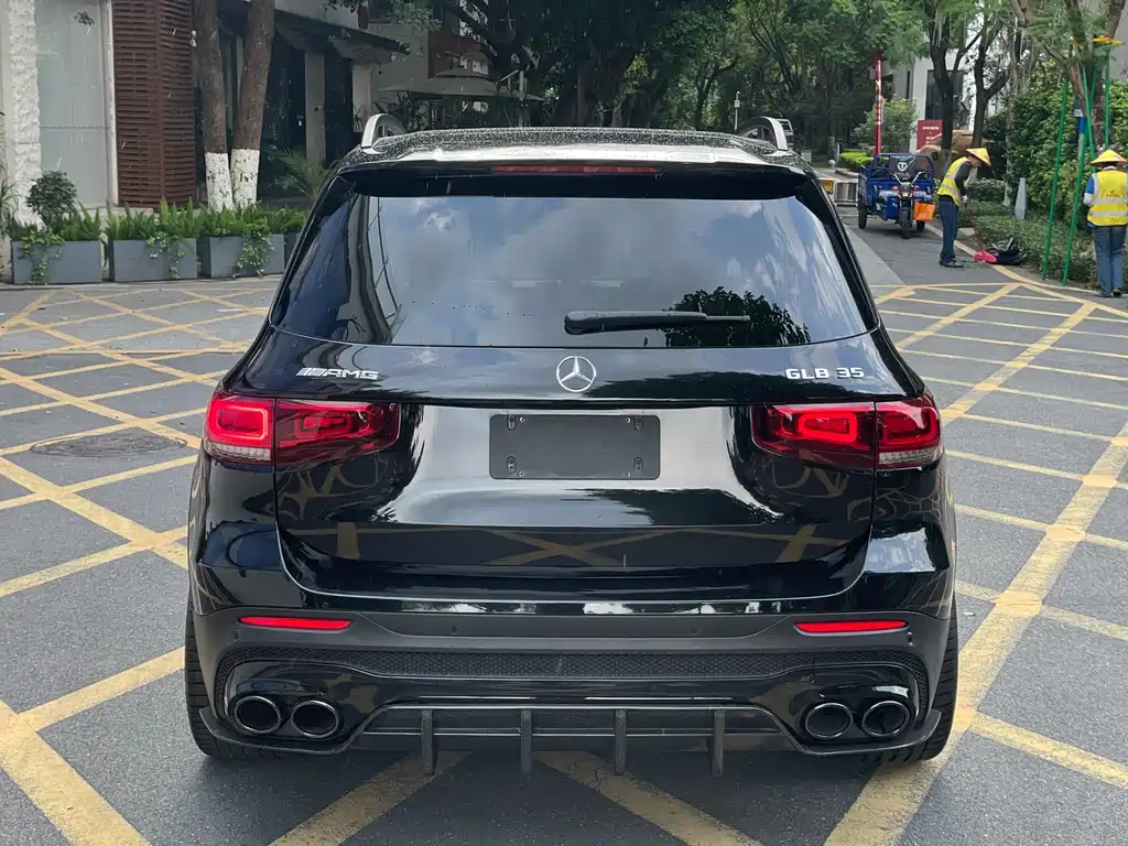 Mercedes-Benz GLB AMG 2022 — фото 5