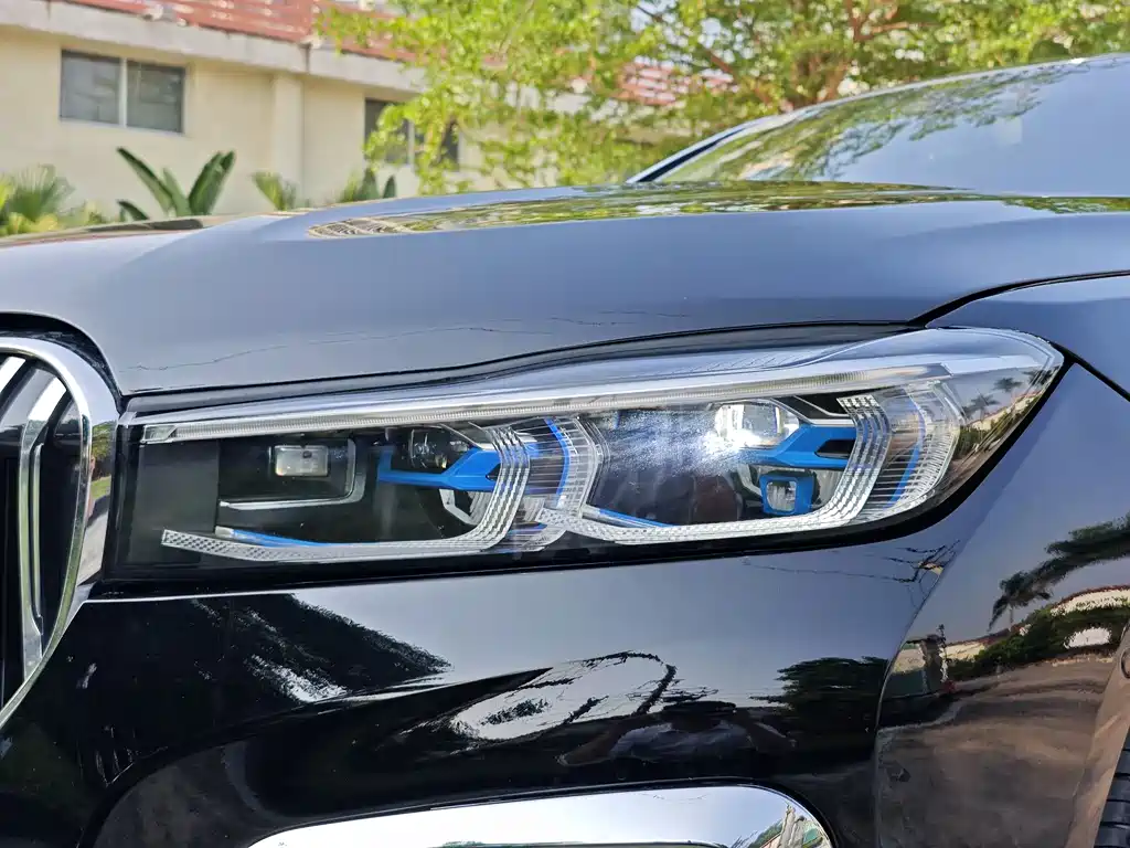 BMW 7 Series 2010 — фото 16