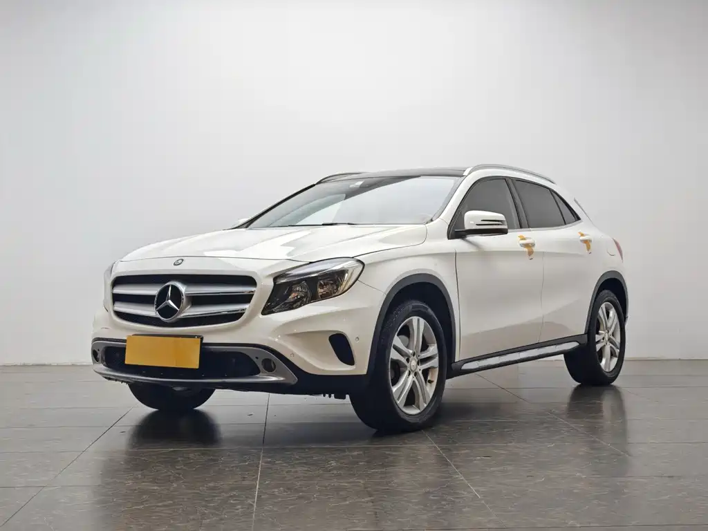 Mercedes-Benz GLA 2015