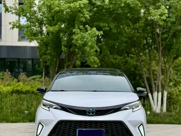 Toyota Sienna 2021
