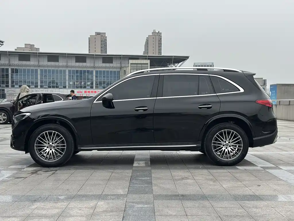 Mercedes-Benz GLC 2026 — фото 13
