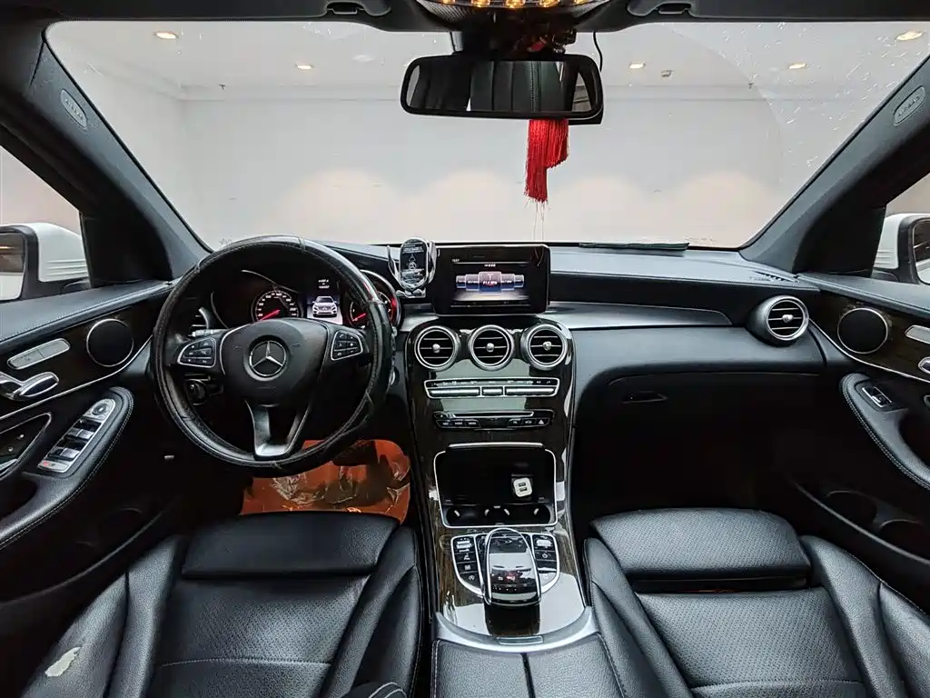 Mercedes-Benz GLC 2016