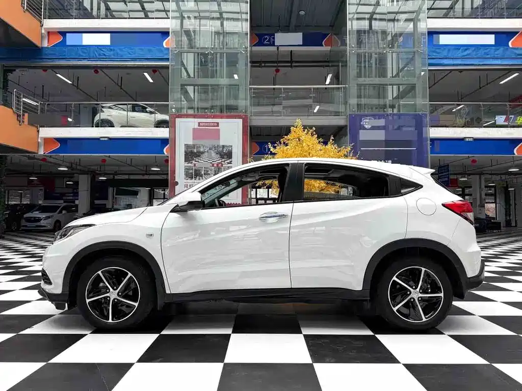 Honda Vezel 2022 — фото 17