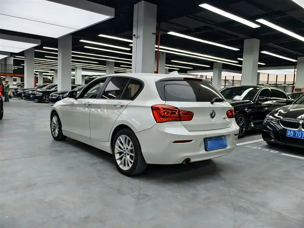BMW 1 Series 2015 — фото 16
