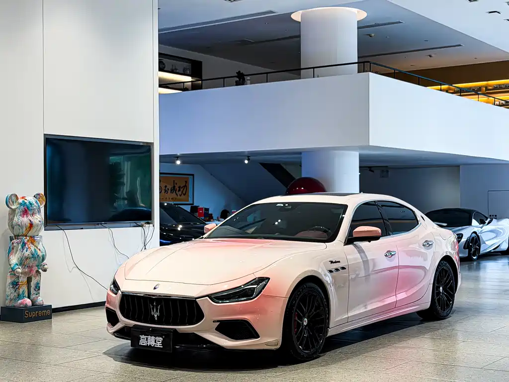 Maserati Ghibli 2023 — фото 1