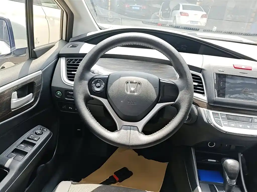 Honda Jade 2017 — фото 11