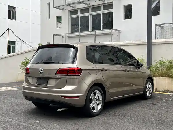 Volkswagen Golf Jialu 2016