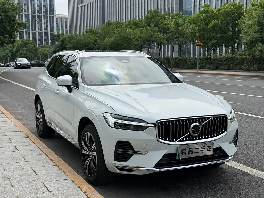 Volvo XC60 PHEV 2021 — фото 3