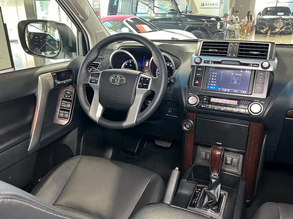 Toyota Prado 2016 — фото 22