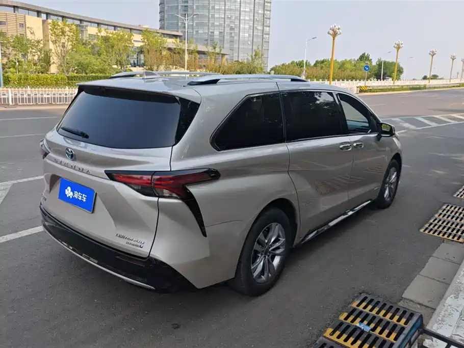 Toyota Sienna 2022
