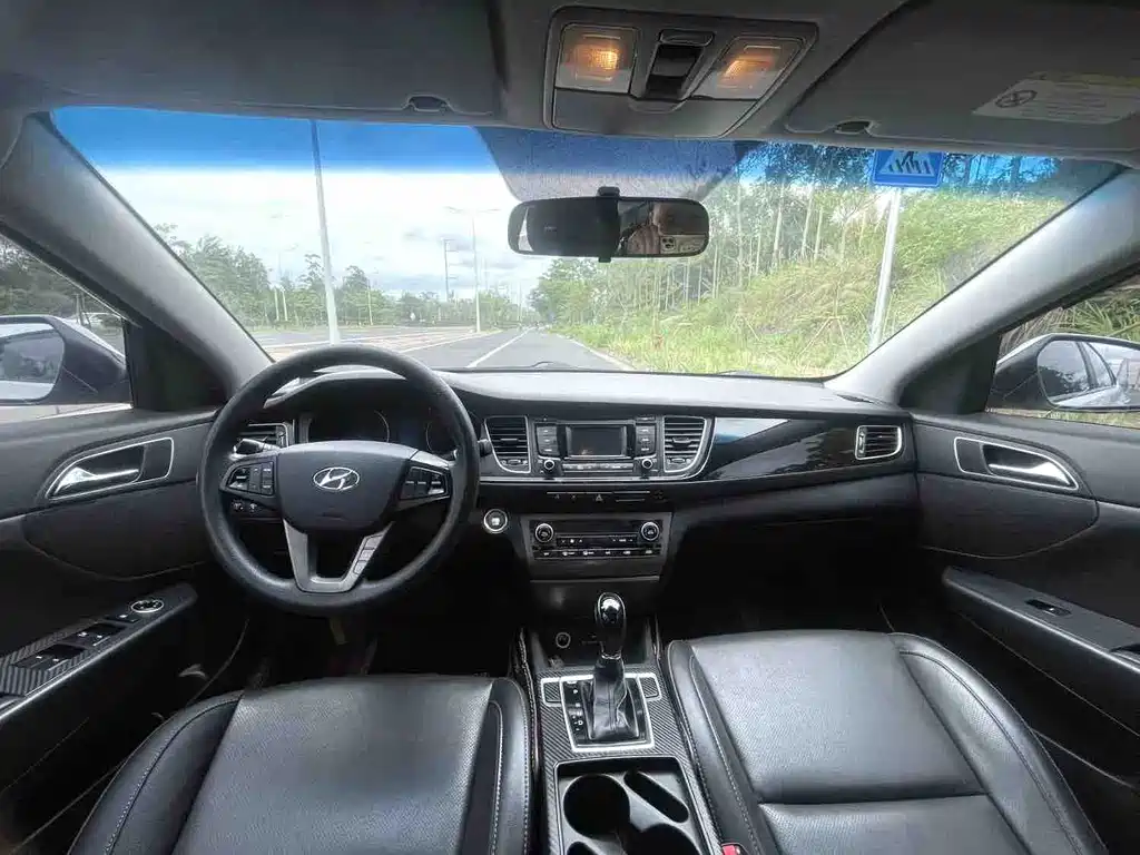 Hyundai Mistra 2015