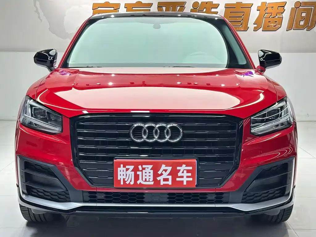 Audi Q2L 2021 — фото 1
