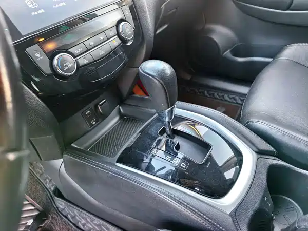 Nissan X-Trail 2015