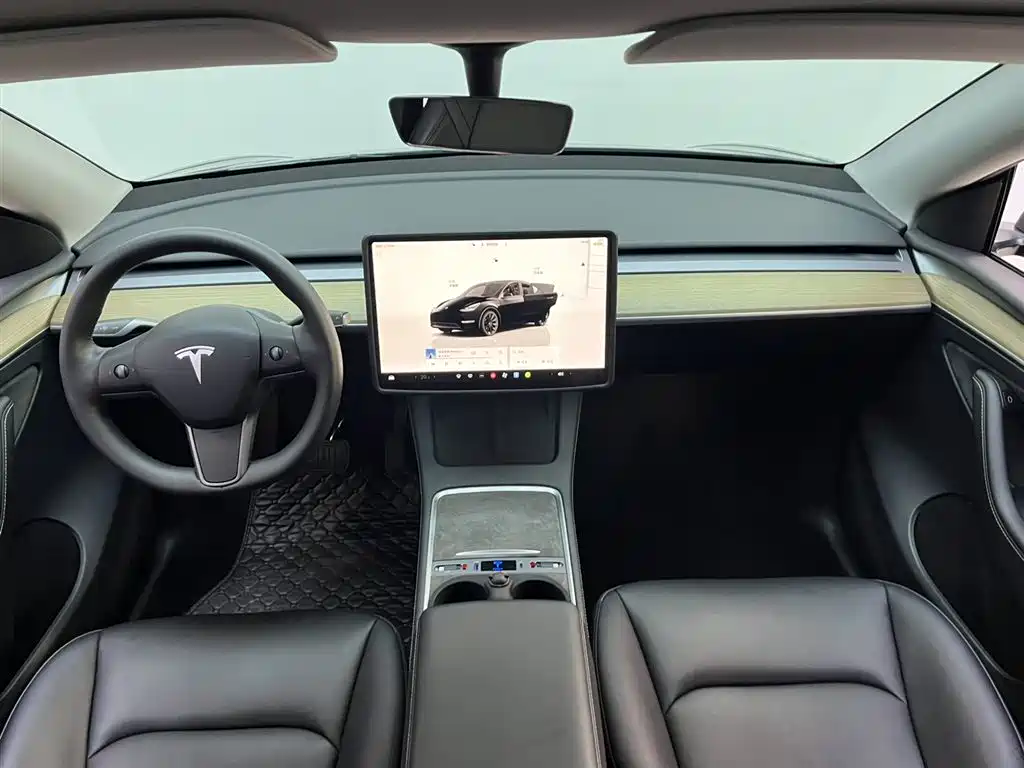 Tesla Model Y 2023 — фото 10
