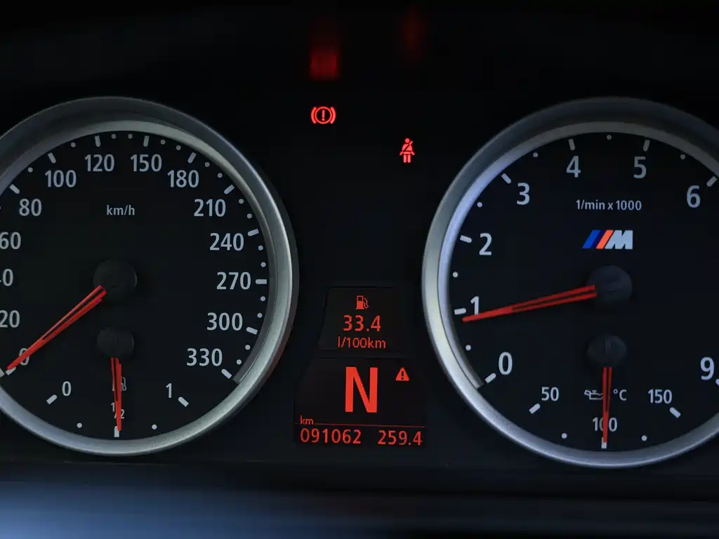 BMW M5 2006 — фото 12