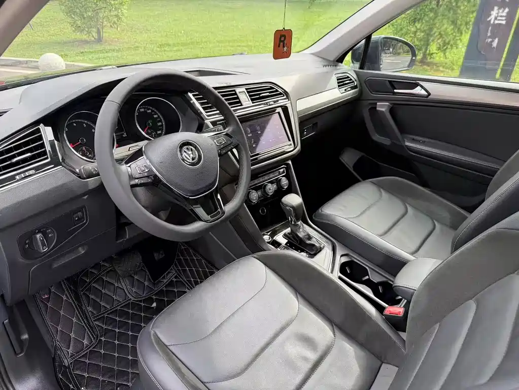 Volkswagen Tiguan L 2019 — фото 11