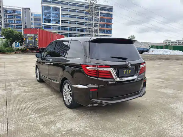 Honda Elysion 2017