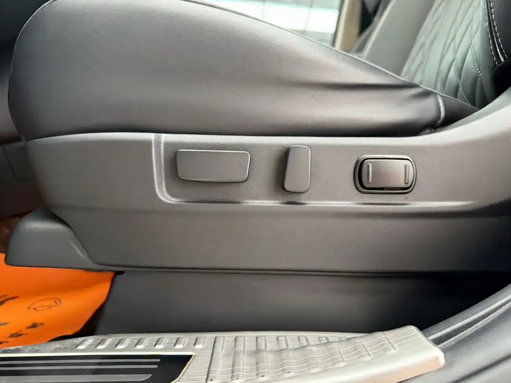 Mitsubishi Outlander 2021 — фото 14