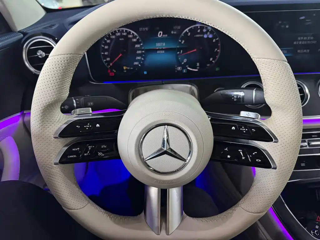 Mercedes-Benz E-Class 2022 — фото 15
