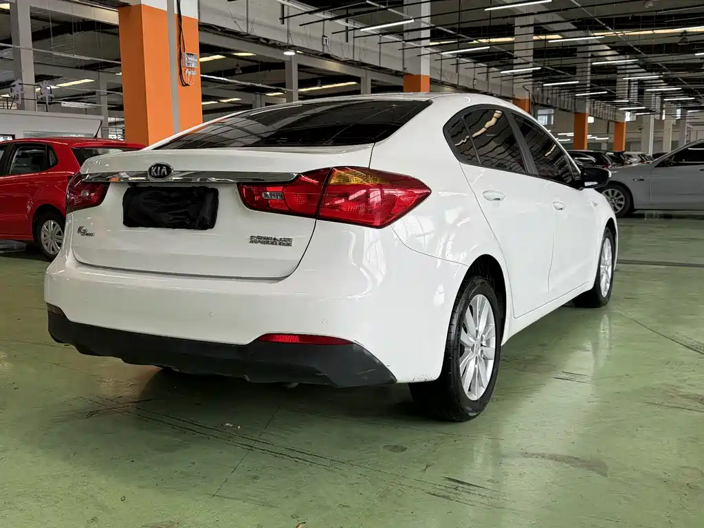 Kia K3 2015 — фото 10