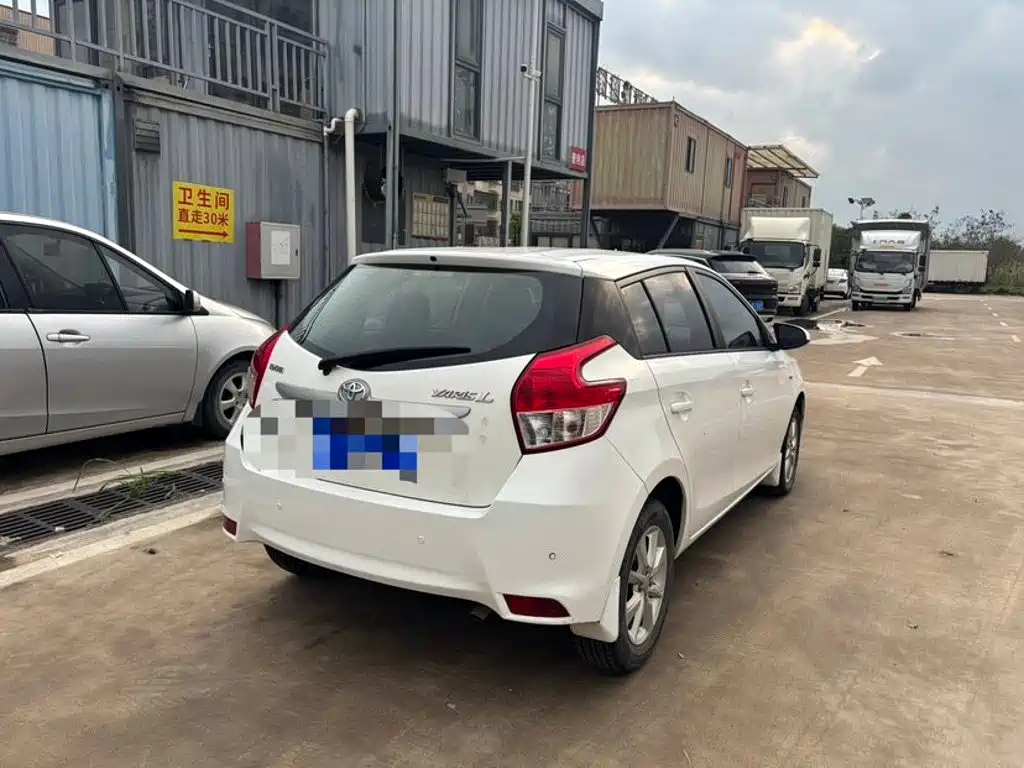 Toyota Yaris L 2016