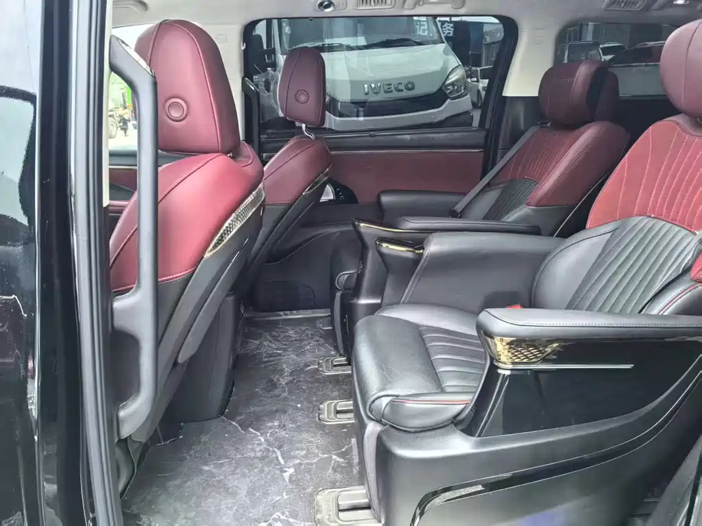 GAC Motor Trumpchi E9 2024 — фото 3
