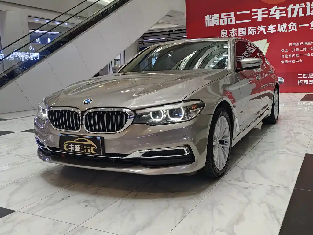 BMW 5 Series 2019 — фото 1