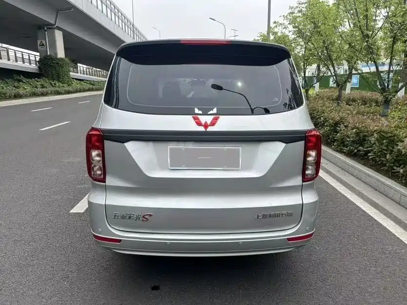 Wuling Hongguang 2020 — фото 10
