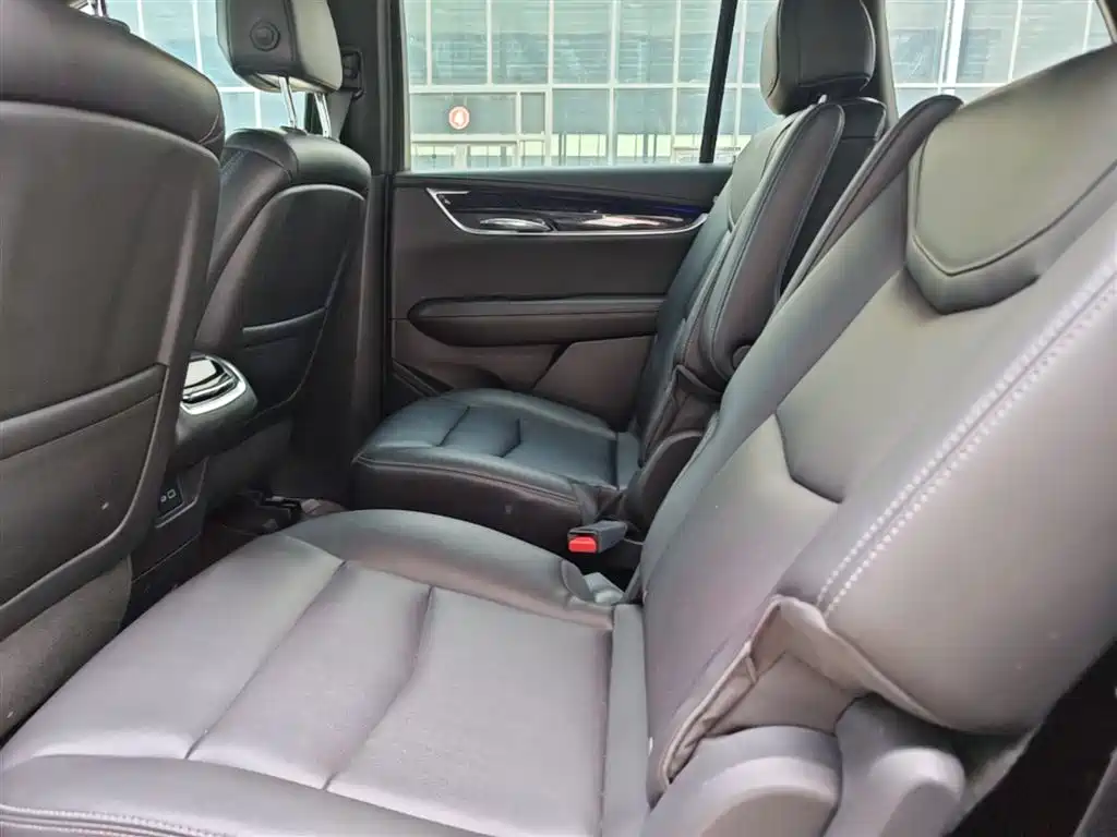 Cadillac XT6 2021 — фото 17